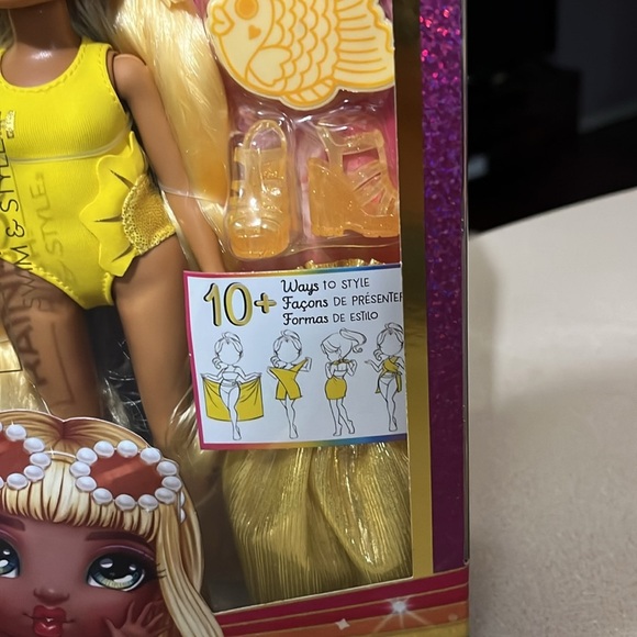 Rainbow High Sunny Madison In box NEW - Picture 4 of 6